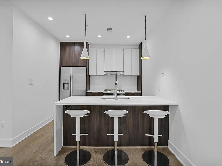 1220 Potomac Ave SE #3 — Photo 7