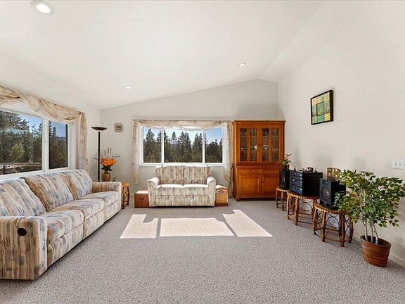 5th image of 15311 Glacier View Dr