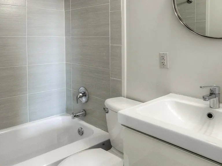 4916 Hickory St — Photo 15