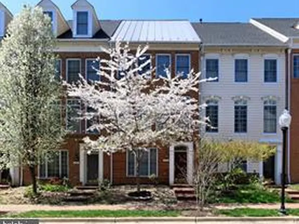 5236 Tancreti Ln, Alexandria, VA 22304