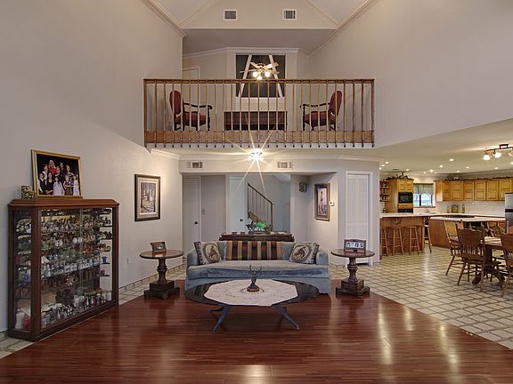 2nd image of 10636 Dedeke Drive