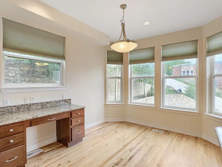 692 Louis Dr #1 — Photo 10