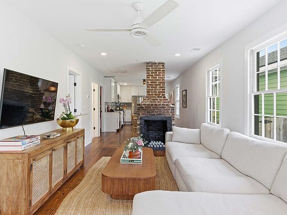 4th image of 58 Congress St