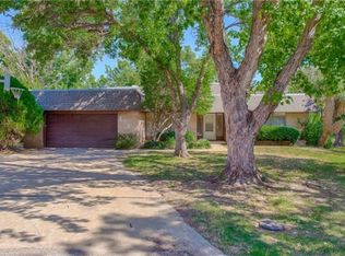 6701 Parkwood Ln, Oklahoma City, OK 73132
