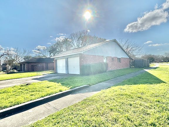 3rd image of 1802 Kingman Dr