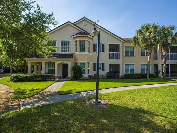 5th image of 2528 57th Cir Unit 2528
