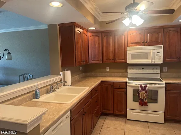 1660 Pine Valley Dr APT 110, Fort Myers, FL 33907