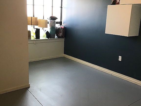 4th image of 1720-1724 Chouteau Ave #505