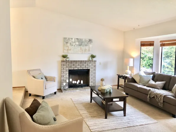 1019 214th Pl SW, Lynnwood, WA 98036