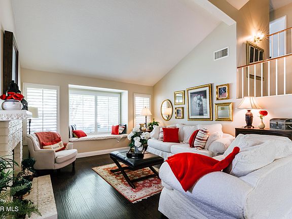 3rd image of 476 Summit Knoll Ct