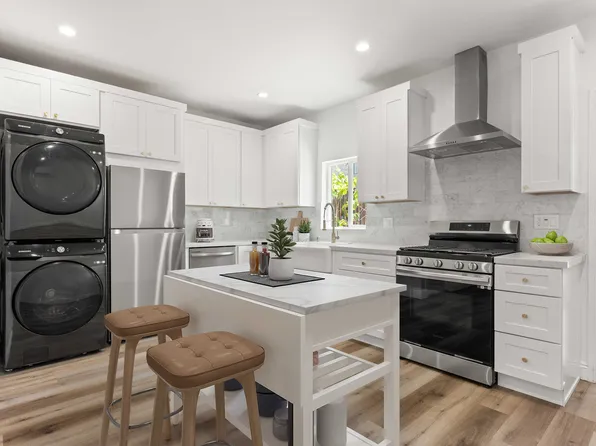 8017 Airlane Ave, Los Angeles, CA 90045