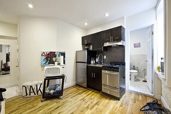 Rented by Creed Realty Group | media 11