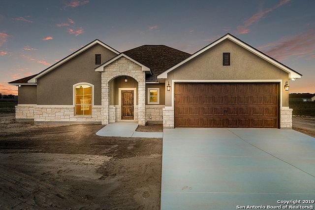 1st image of 172 Turnberry Dr