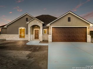 172 Turnberry Dr, La Vernia, TX 78121