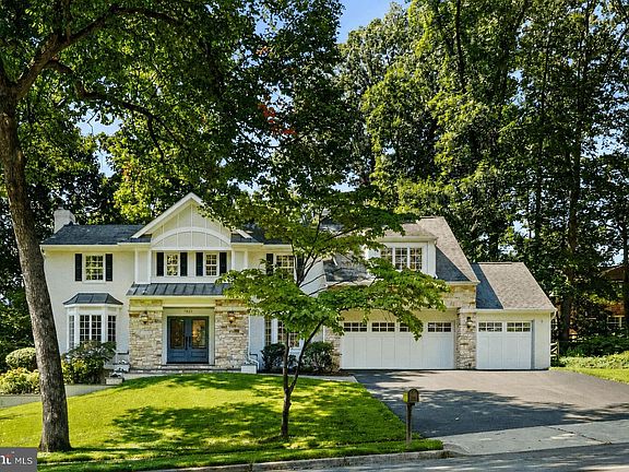 3rd image of 7821 Falstaff Rd