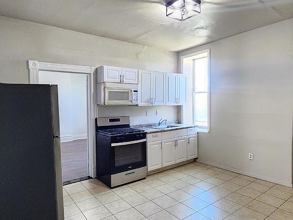 4th image of 3555 Nebraska Ave Floor 1
