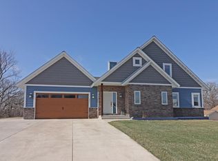 487 Northern Lights Dr, Prescott, WI 54021