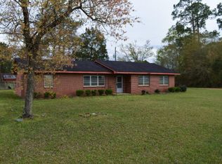 211 W Revels Ave, Lenox, GA 31637