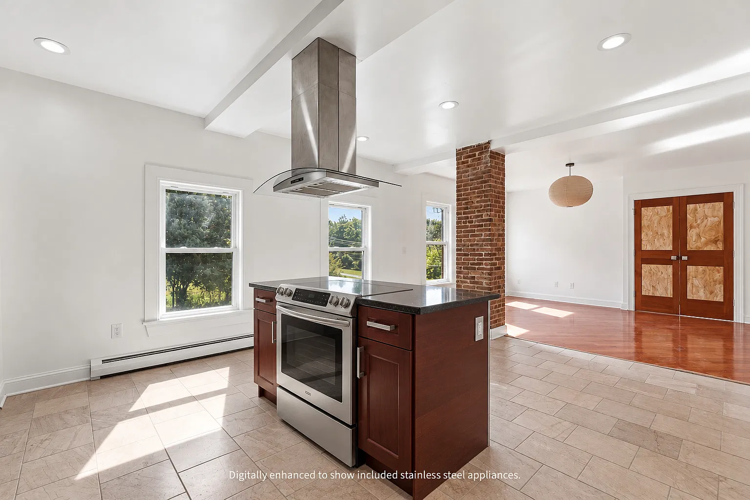 481 Danforth St — Photo 4