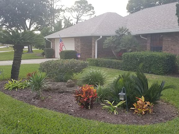 5th image of 742 Sandy Hill Cir