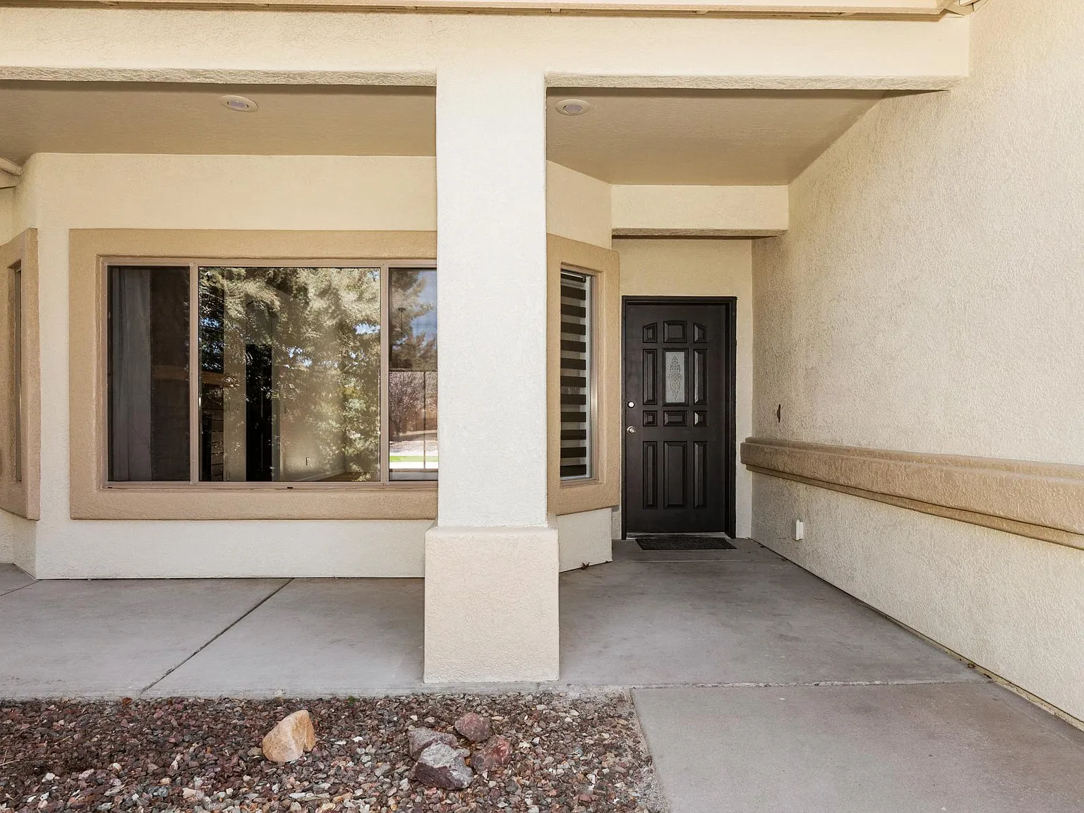 3 bed, 1460 sqft, $2,300 — Photo 2