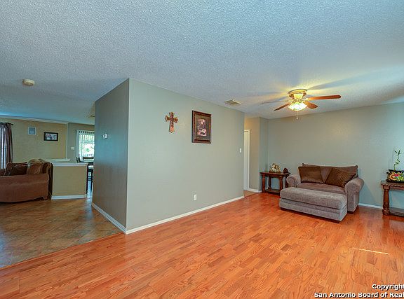 4th image of 6850 Park Hvn