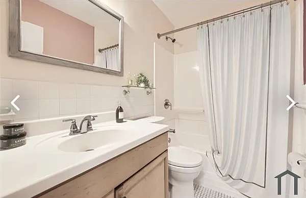 3 bed, 1150 sqft, $1,800 — Photo 2