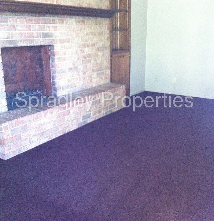 2nd image of 409 Cheyenne Dr