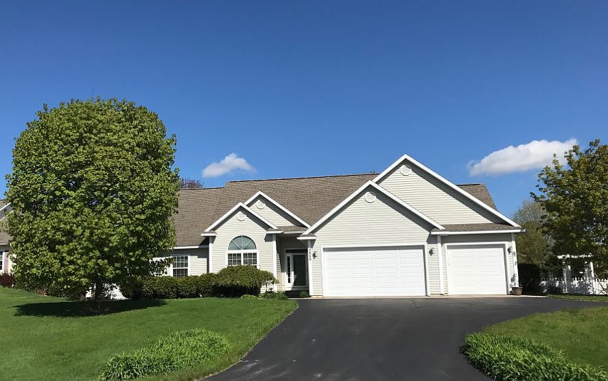 1st image of 3824 Stoneridge Dr