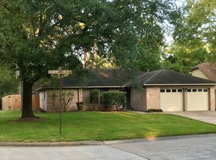 39 Country Forest Ct, Spring, TX 77380