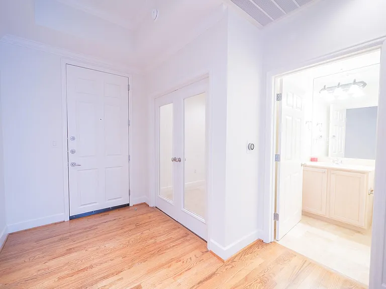 2520 Robinhood St #505 — Photo 6