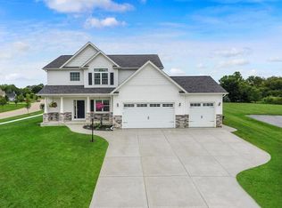 24406 85th St, Salem, WI 53168