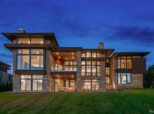 2657 Turtle Shores Dr, Bloomfield Hills, MI 48302