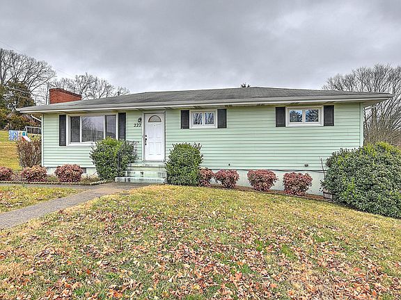 3rd image of 222 Florence Dr