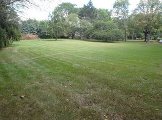 16740 Martha Dr, Brookfield, WI 53005