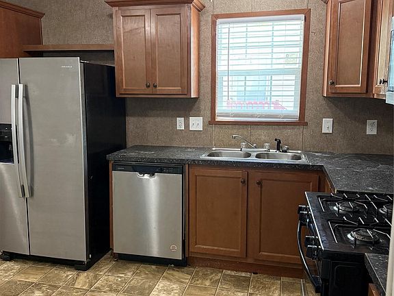 5th image of 1414 Nardeer St