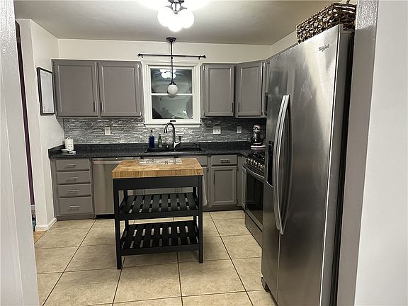 5th image of 602 Helen Ave