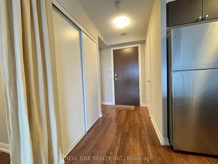 181 Village Green Sq #1912 — Photo 10