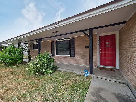 3rd image of 722 Meadowbrook Dr