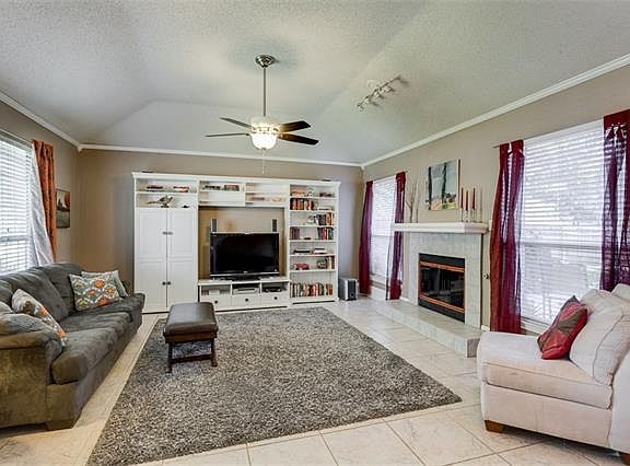 5th image of 4226 Hearthside Dr