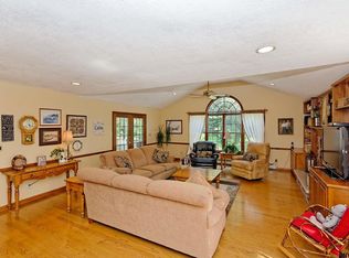 5 Cherry Vale, East Greenbush, NY 12061