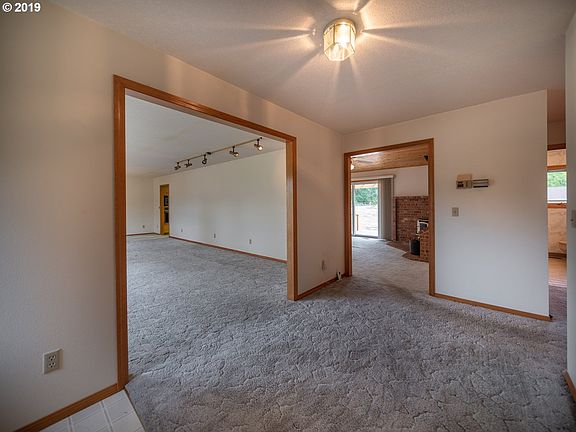 5th image of 18411 NE 231st Way