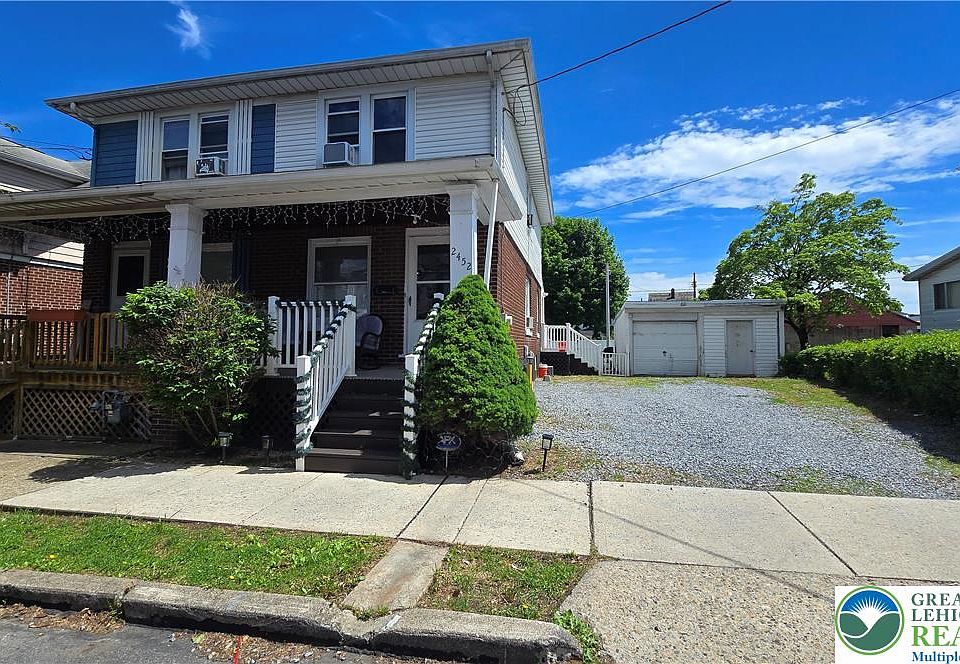 1st image of 2452 Birch St
