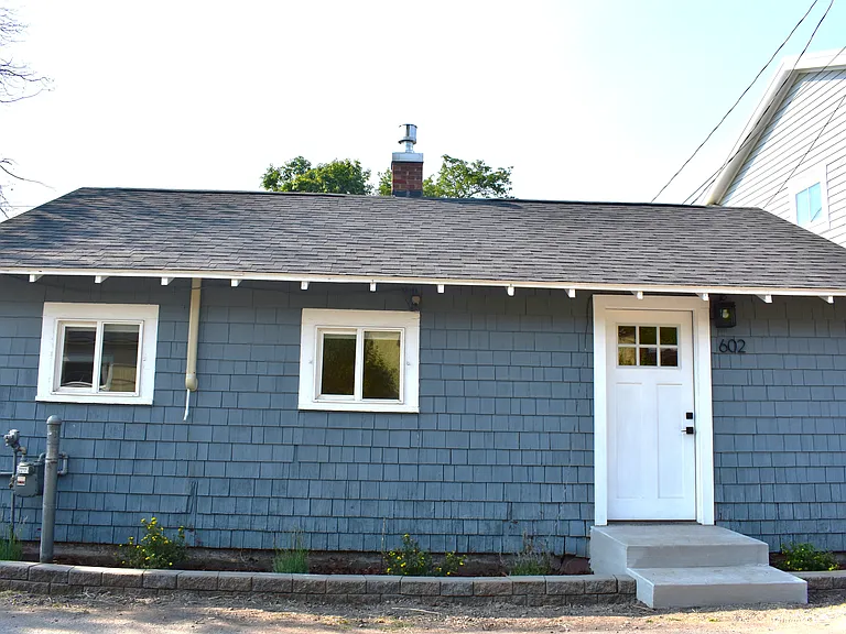 602 Blaine St — Photo 2