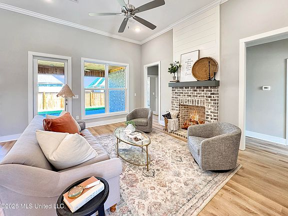 5th image of 913 Brunswick Ct