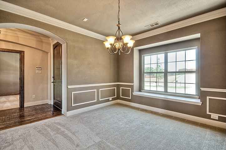 1st image of 2822 Spring Oaks Dr