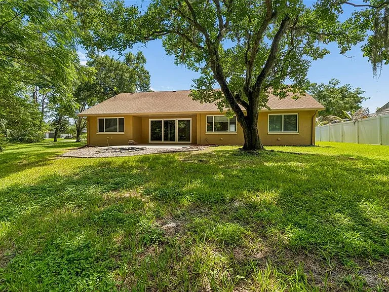 15109 Springview St — Photo 2
