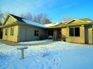 2790 Koshkonong Rd, Stoughton, WI 53589