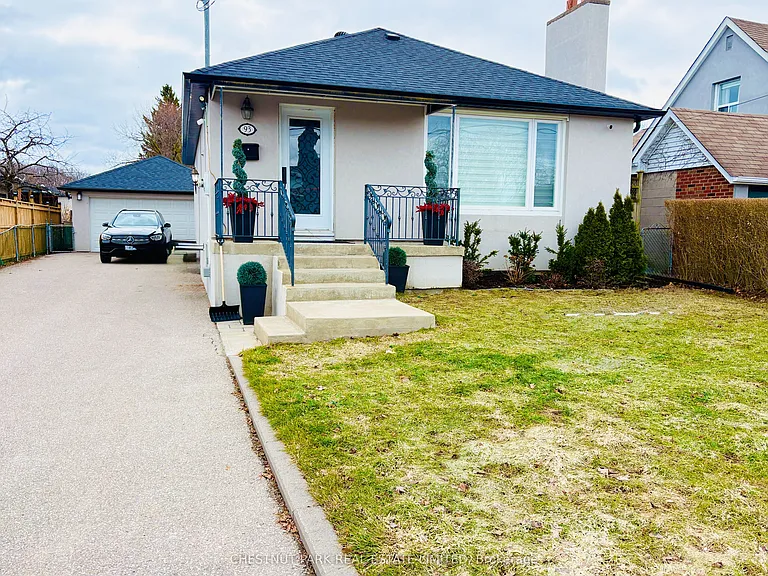 93 Surrey Ave — Photo 22