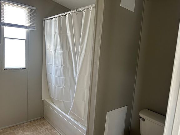 4th image of 3000 Tuttle Creek Blvd #417
